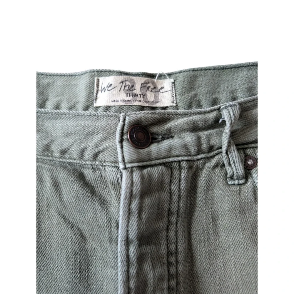 We The Free Sage Green Distressed Denim Shorts‎ Size 30 Frayed Hem 0591